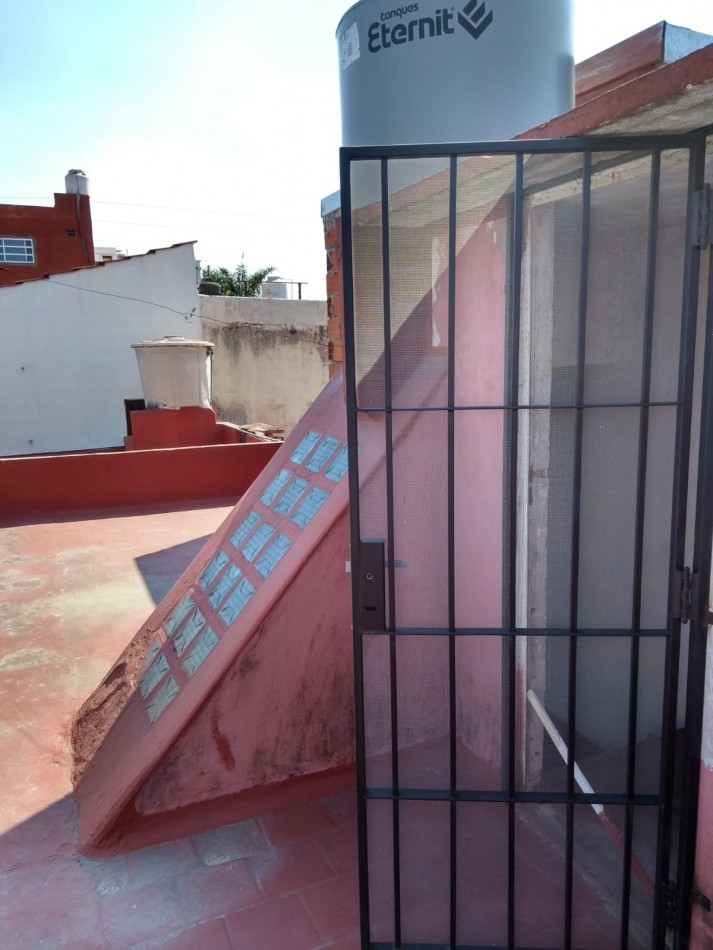 PH 4 amb, con patio y terraza