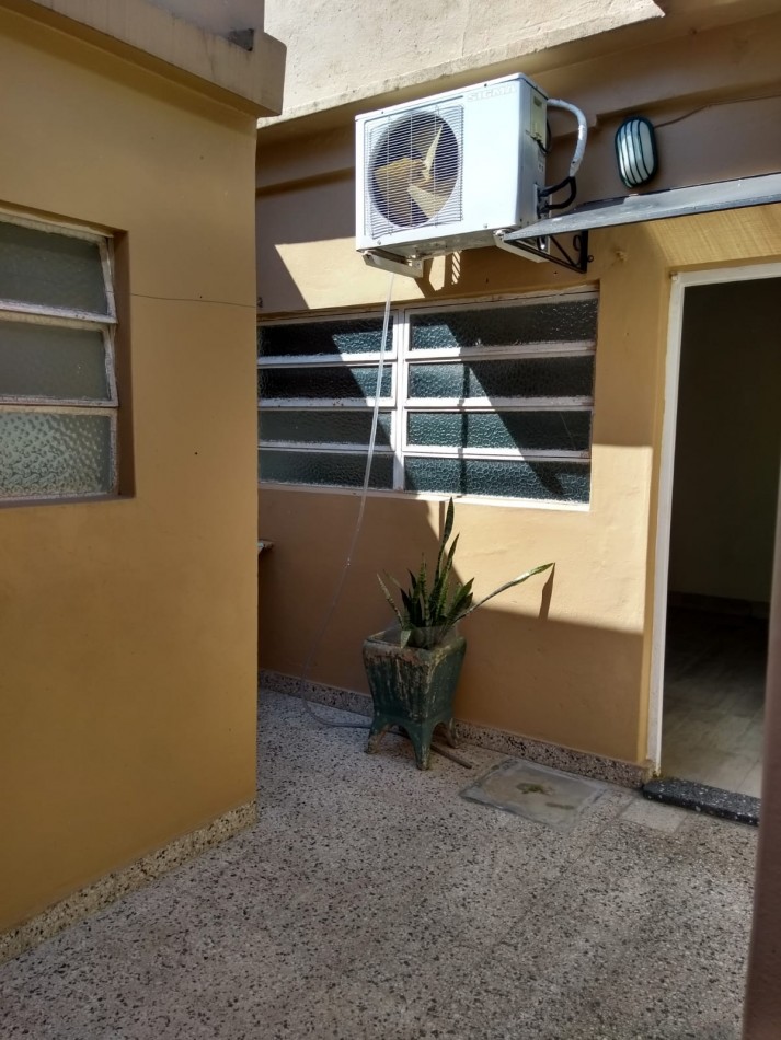 PH 4 amb, con patio y terraza