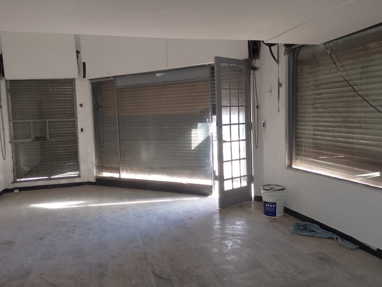 Local de 28 m² en Alquiler en Ramos Mejia