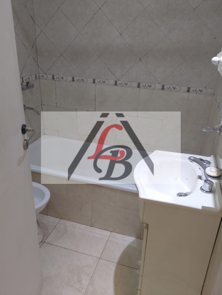 Alquier PH en Planta baja, con entrada de auto y fondo