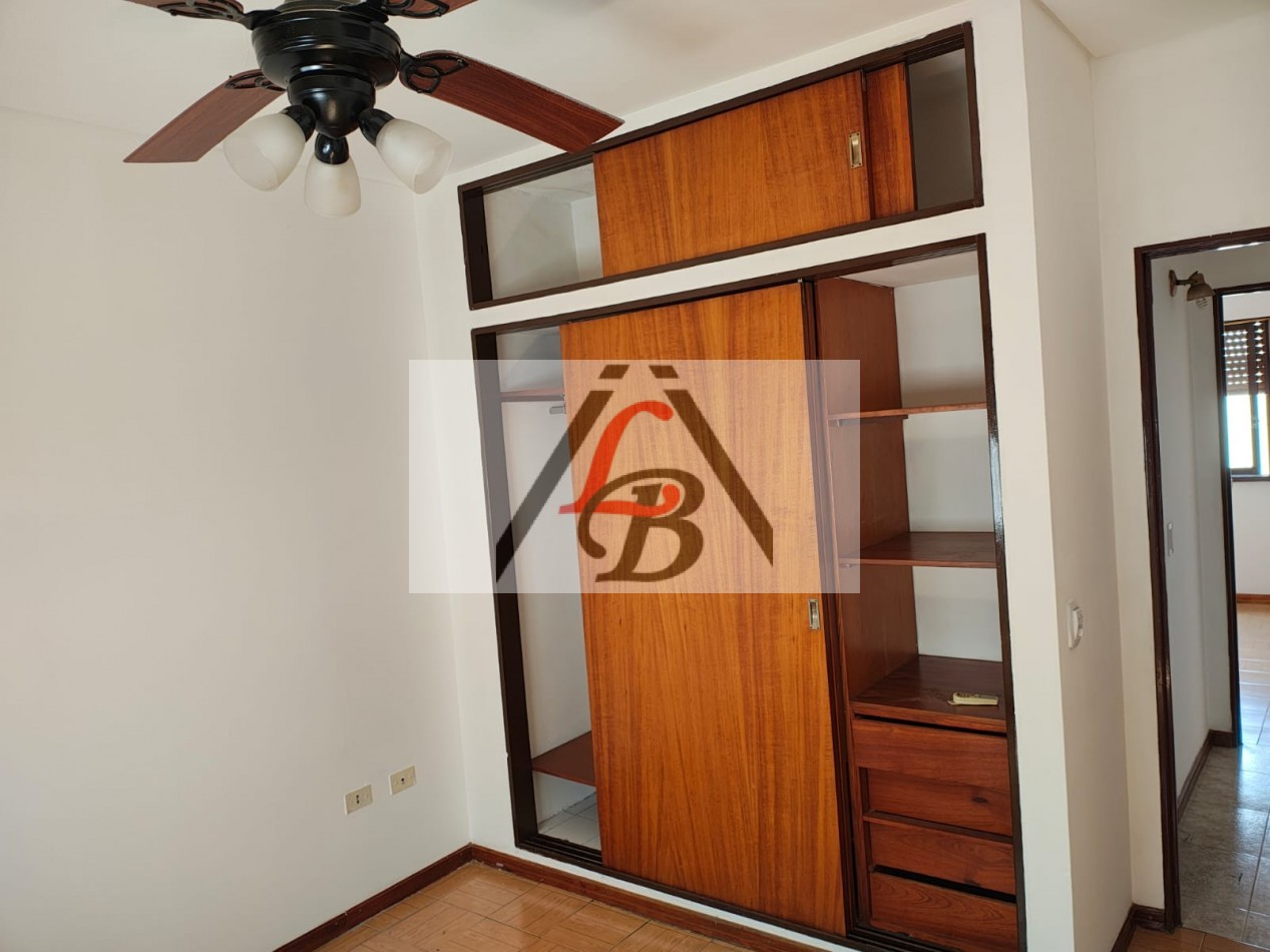 Alquiler. Departamento de 3 amb. sobre Av. Gaona, Ramos Mejia