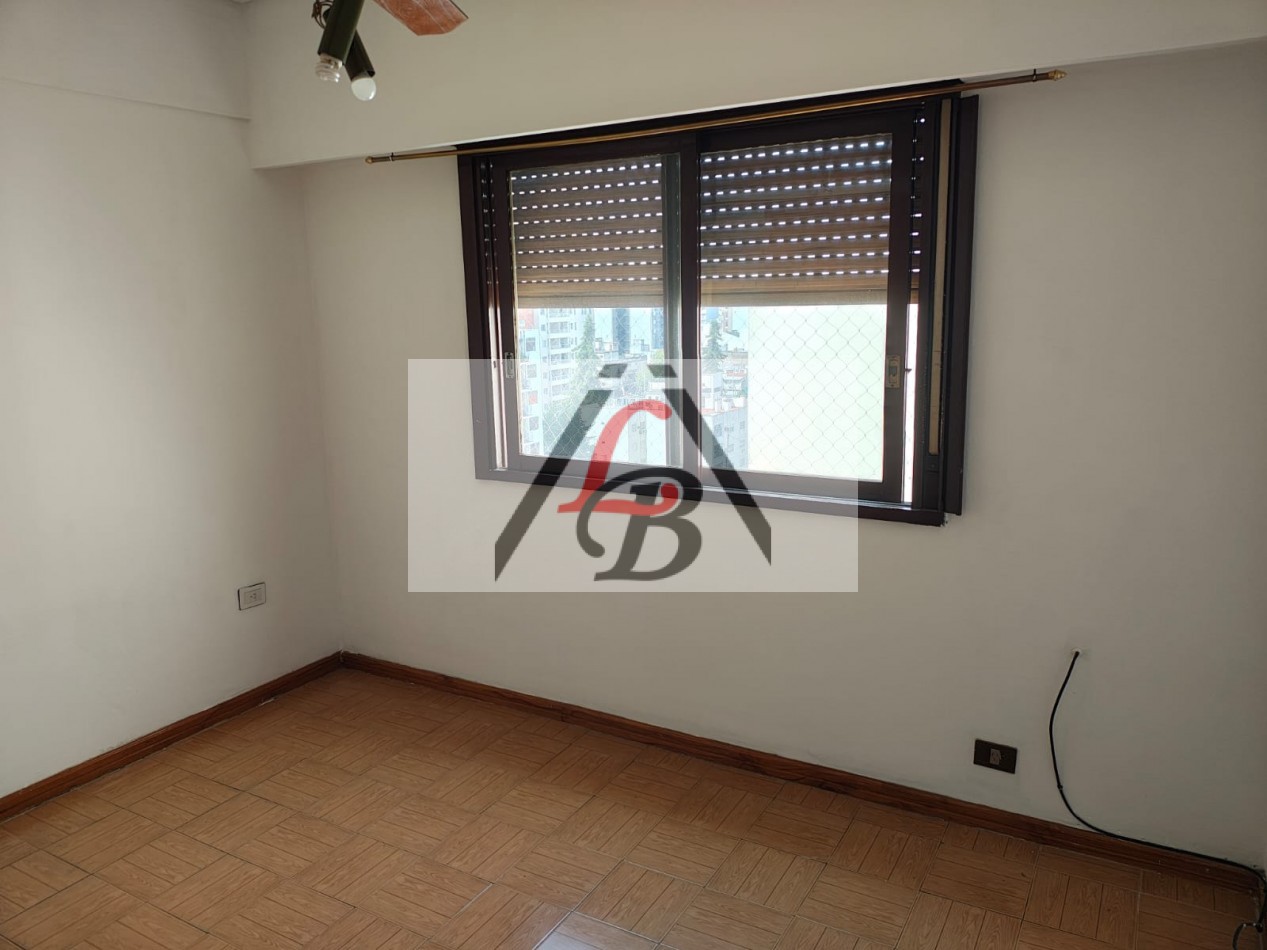 Alquiler. Departamento de 3 amb. sobre Av. Gaona, Ramos Mejia