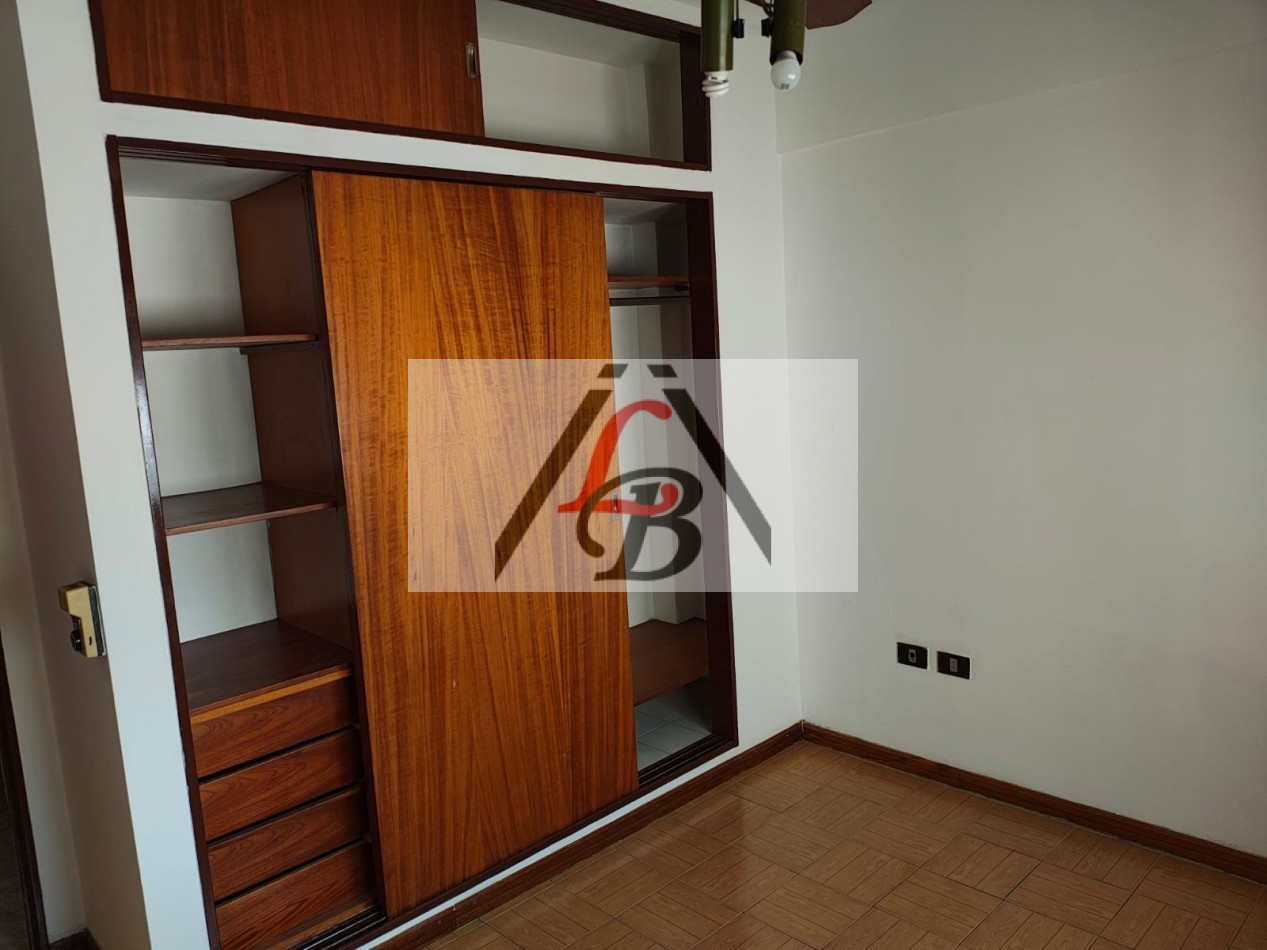 Alquiler. Departamento de 3 amb. sobre Av. Gaona, Ramos Mejia