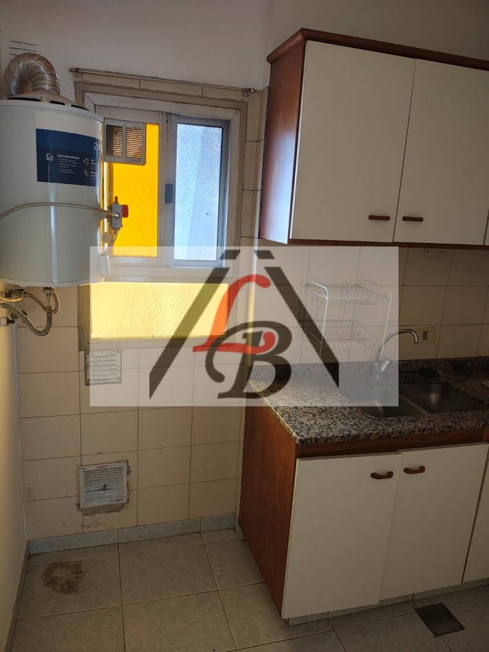 Alquiler. Departamento de 3 amb. sobre Av. Gaona, Ramos Mejia