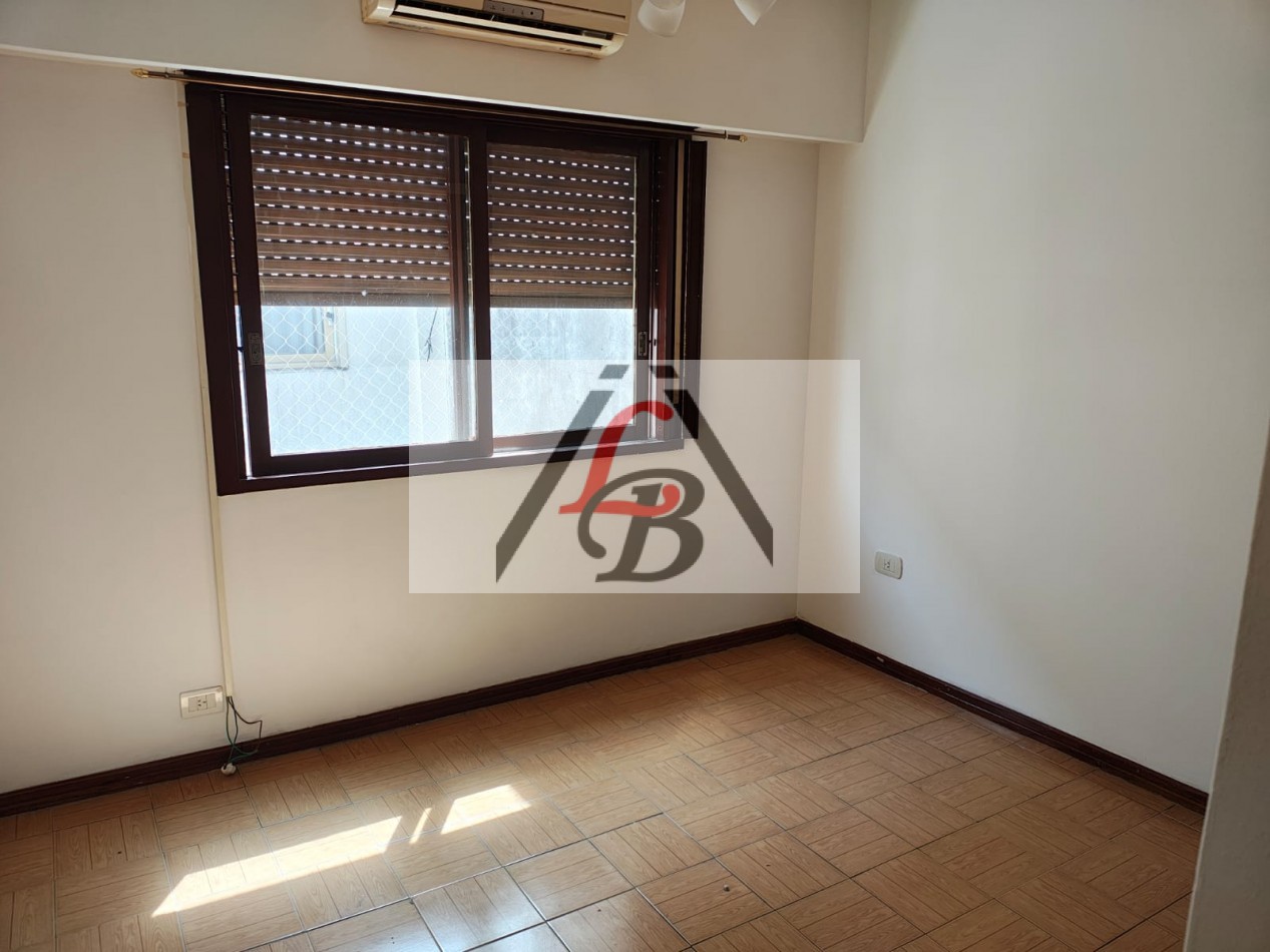 Alquiler. Departamento de 3 amb. sobre Av. Gaona, Ramos Mejia