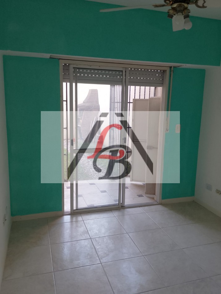 Alquier PH en Planta baja, con entrada de auto y fondo