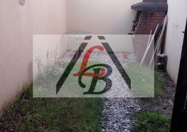 Alquier PH en Planta baja, con entrada de auto y fondo